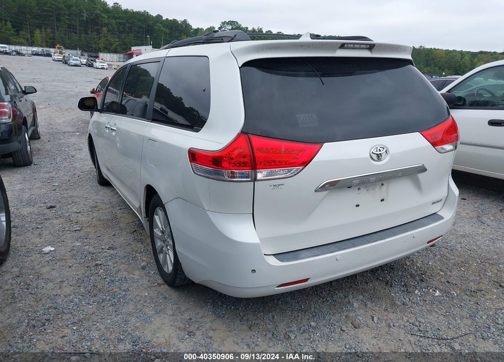 2011 TOYOTA SIENNA LIMITED V6 VIN: 5TDYK3DC6BS151606