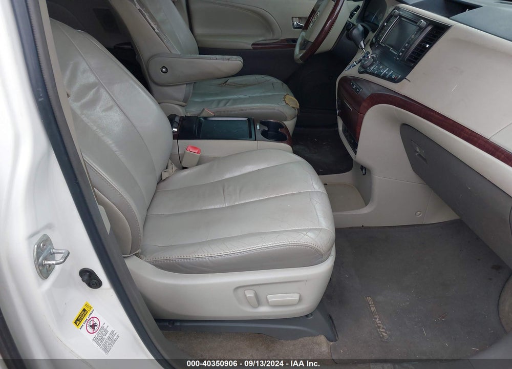 2011 TOYOTA SIENNA LIMITED V6 VIN: 5TDYK3DC6BS151606