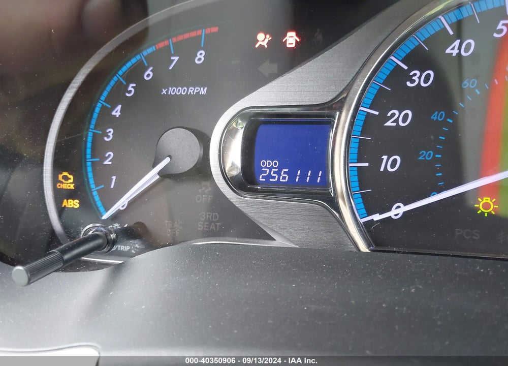 2011 TOYOTA SIENNA LIMITED V6 VIN: 5TDYK3DC6BS151606