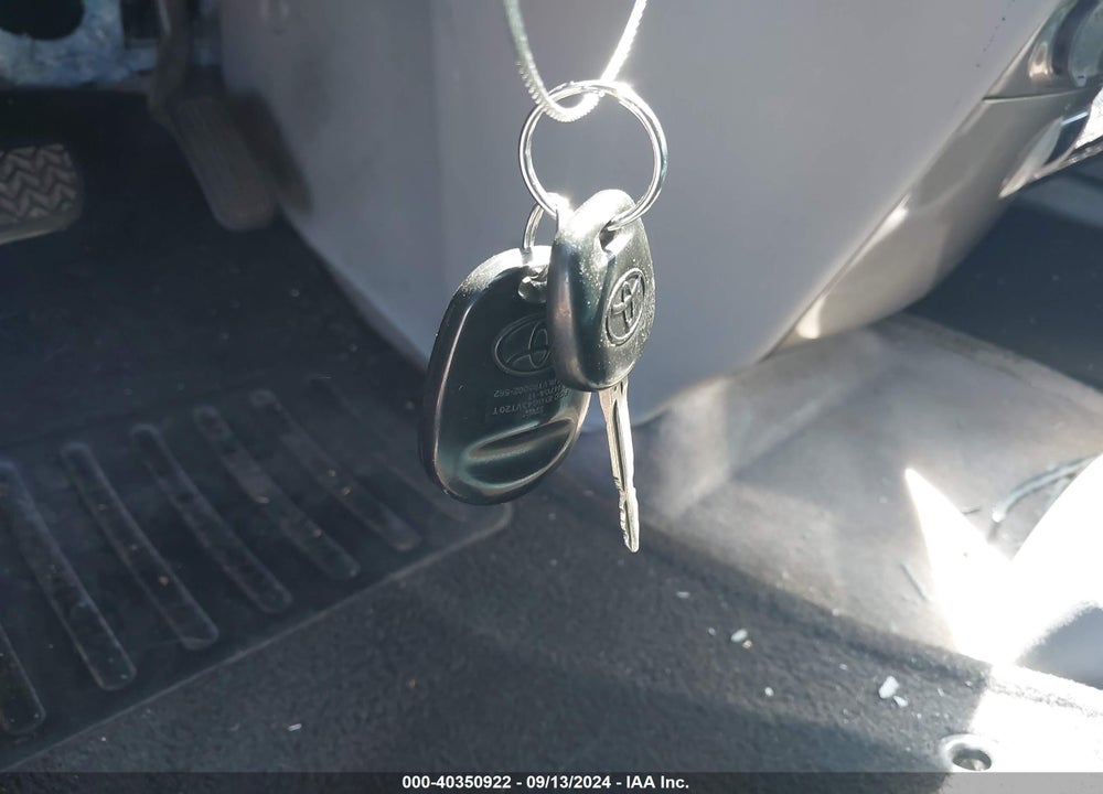 2005 TOYOTA SIENNA XLE LIMITED VIN: 5TDZA22C95S248212