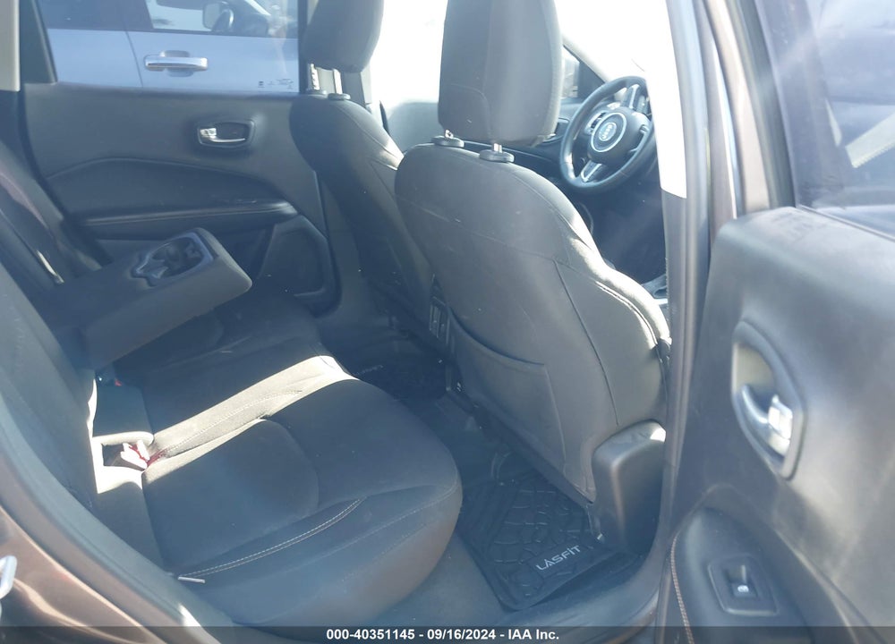 2018 JEEP COMPASS SPORT FWD VIN: 3C4NJCAB3JT272194