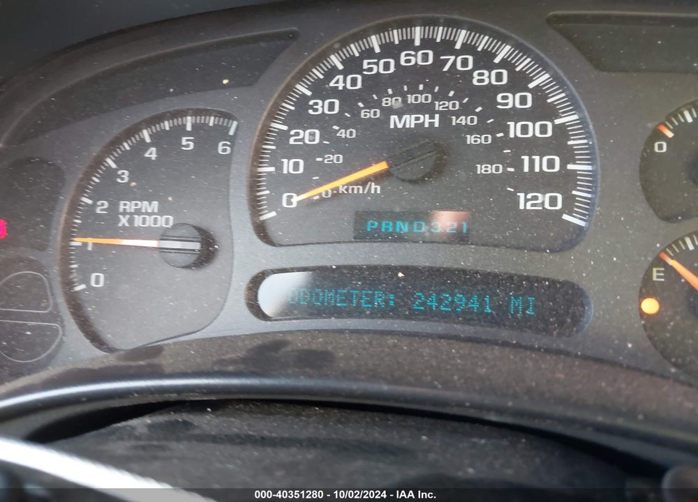 2003 CHEVROLET TAHOE LS VIN: 1GNEC13Z43R224733