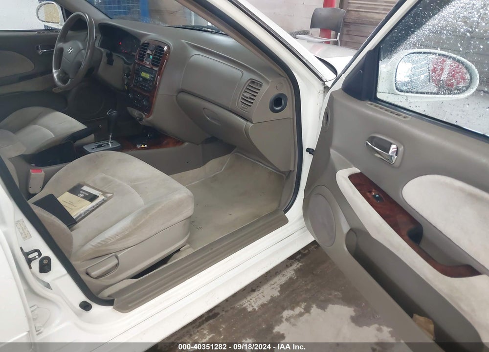 2005 HYUNDAI SONATA GLS/LX VIN: KMHWF35H45A130188