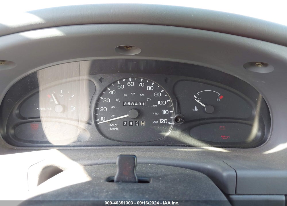 1999 FORD ESCORT LX VIN: 1FAFP10PXXW105828