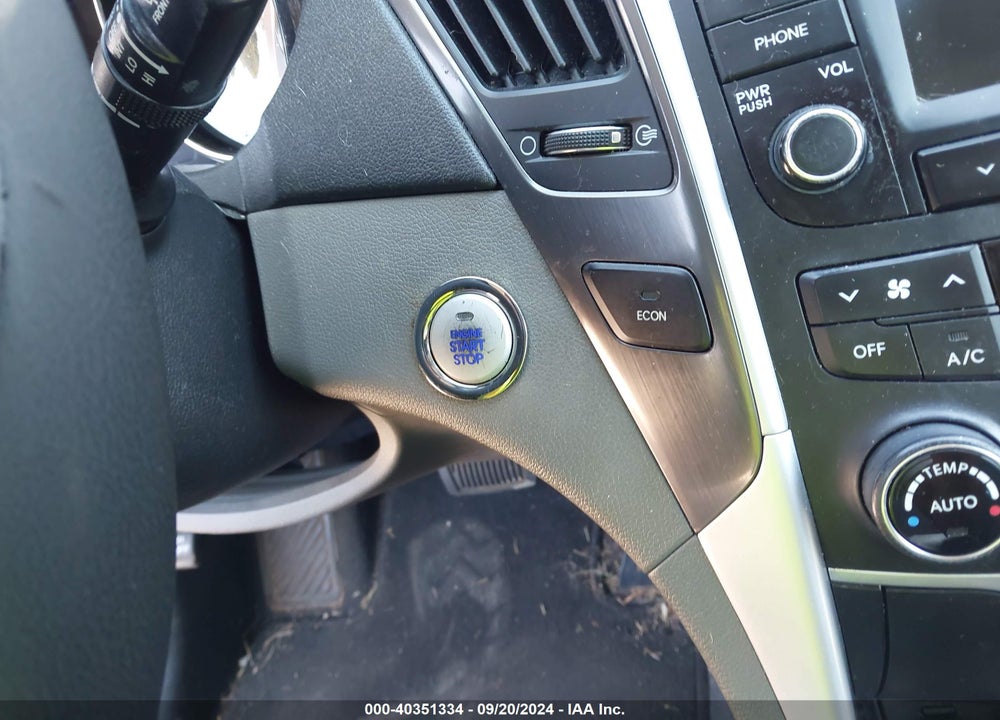 2015 HYUNDAI SONATA HYBRID VIN: KMHEC4A40FA133796