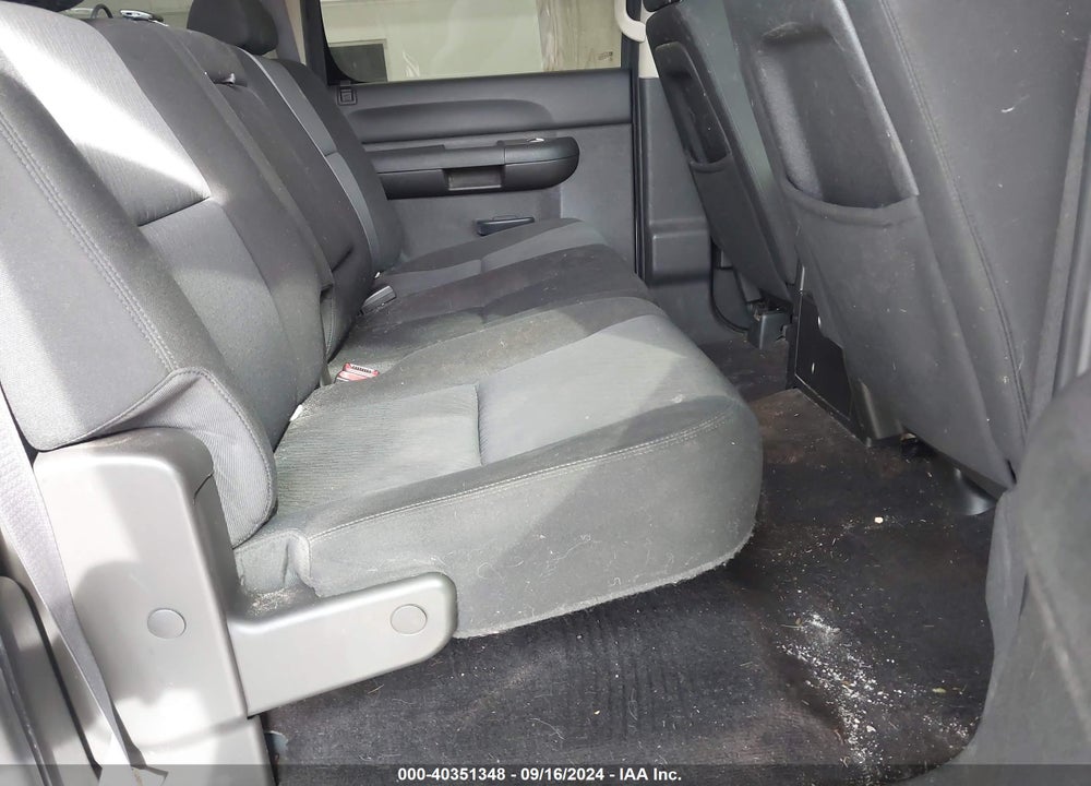 2011 CHEVROLET SILVERADO 1500 LT VIN: 3GCPCSE05BG114391