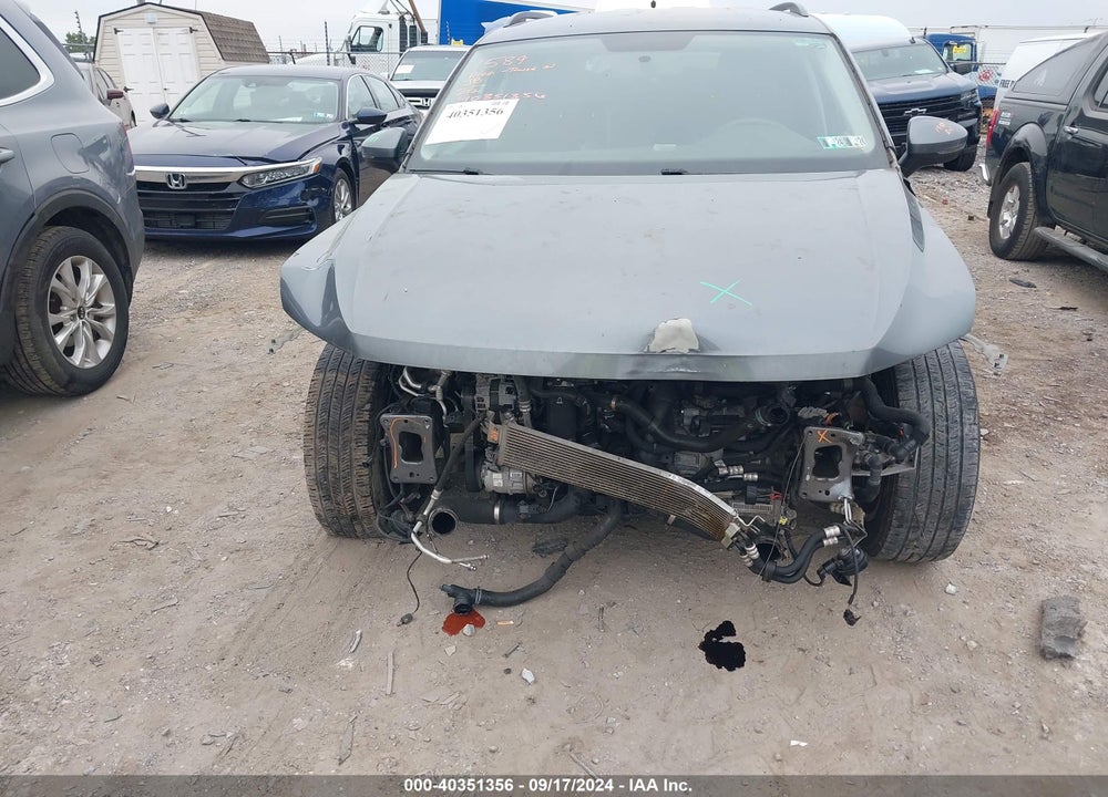 2018 VOLKSWAGEN TIGUAN 2.0T S VIN: 3VV0B7AX8JM108395