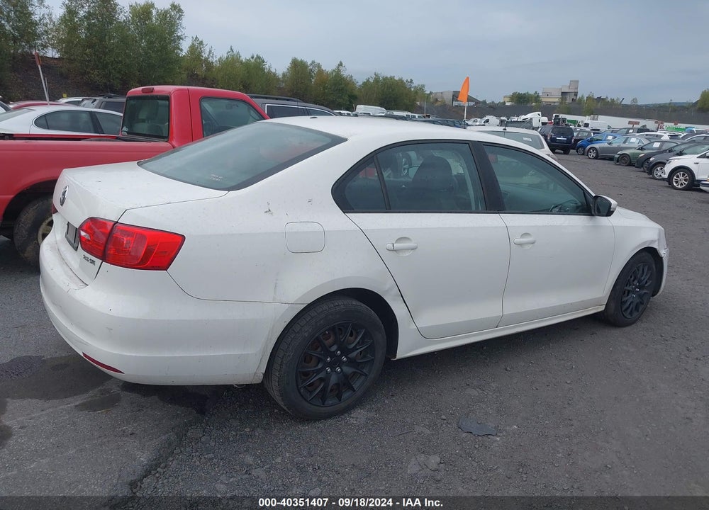 2011 VOLKSWAGEN JETTA 2.5L SE VIN: 3VWDZ7AJ9BM340476
