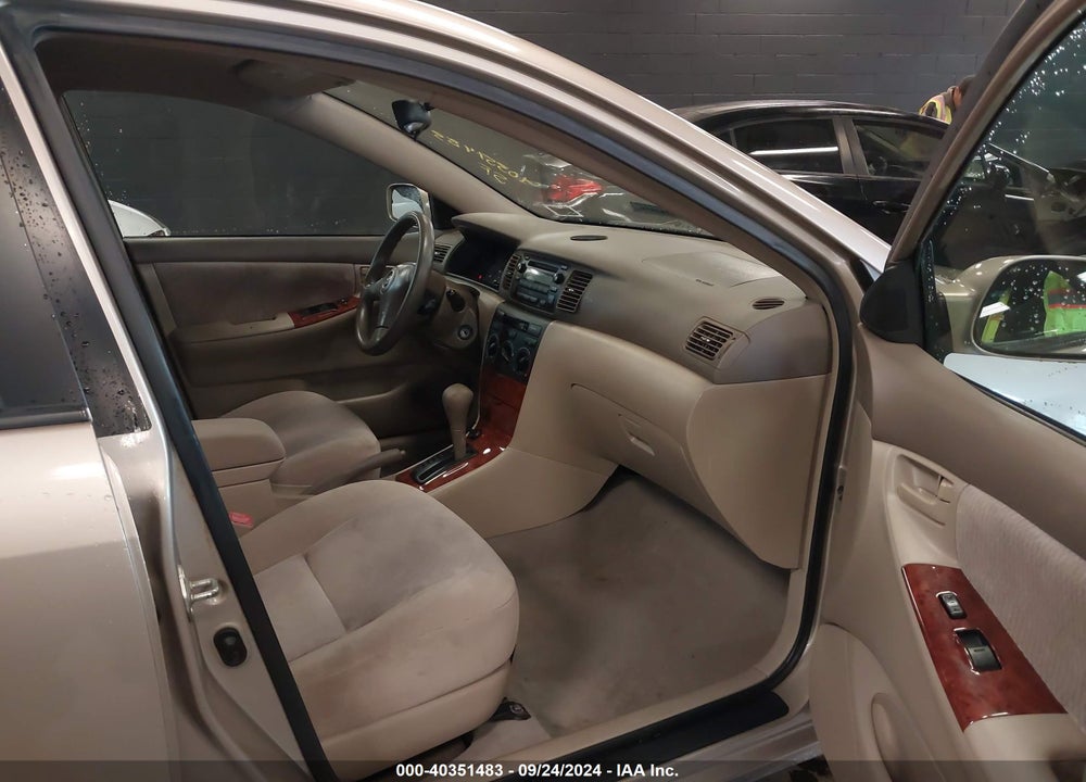 2005 TOYOTA COROLLA LE VIN: 2T1BR32E35C374057