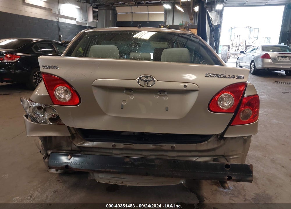 2005 TOYOTA COROLLA LE VIN: 2T1BR32E35C374057