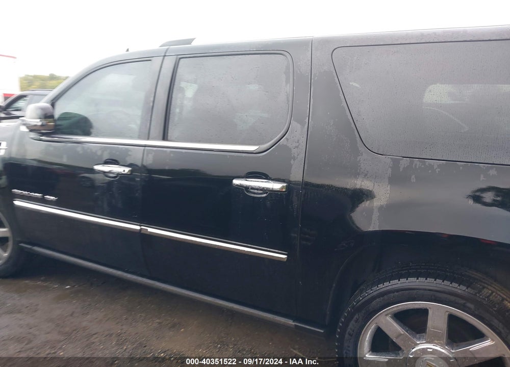 2010 CADILLAC ESCALADE ESV PREMIUM VIN: 1GYUKJEF3AR195436