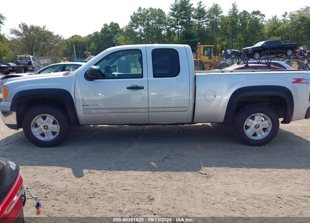 2010 GMC SIERRA 1500 SLE VIN: 1GTSKVE38AZ132472