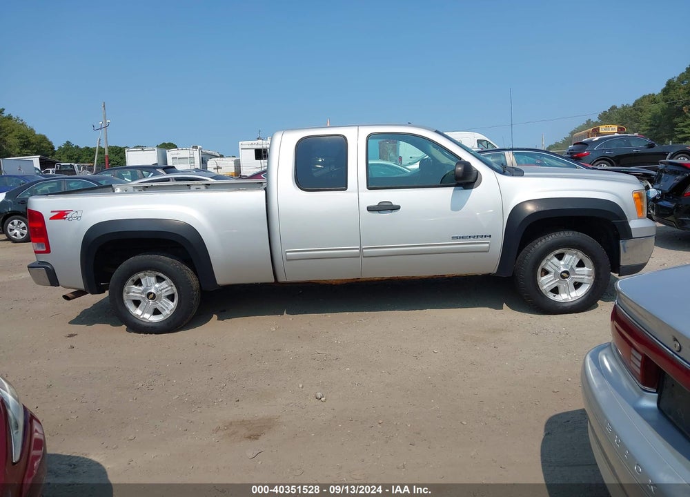 2010 GMC SIERRA 1500 SLE VIN: 1GTSKVE38AZ132472