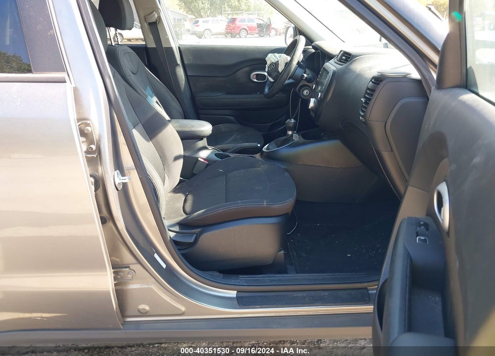 2018 KIA SOUL VIN: KNDJN2A25J7561479