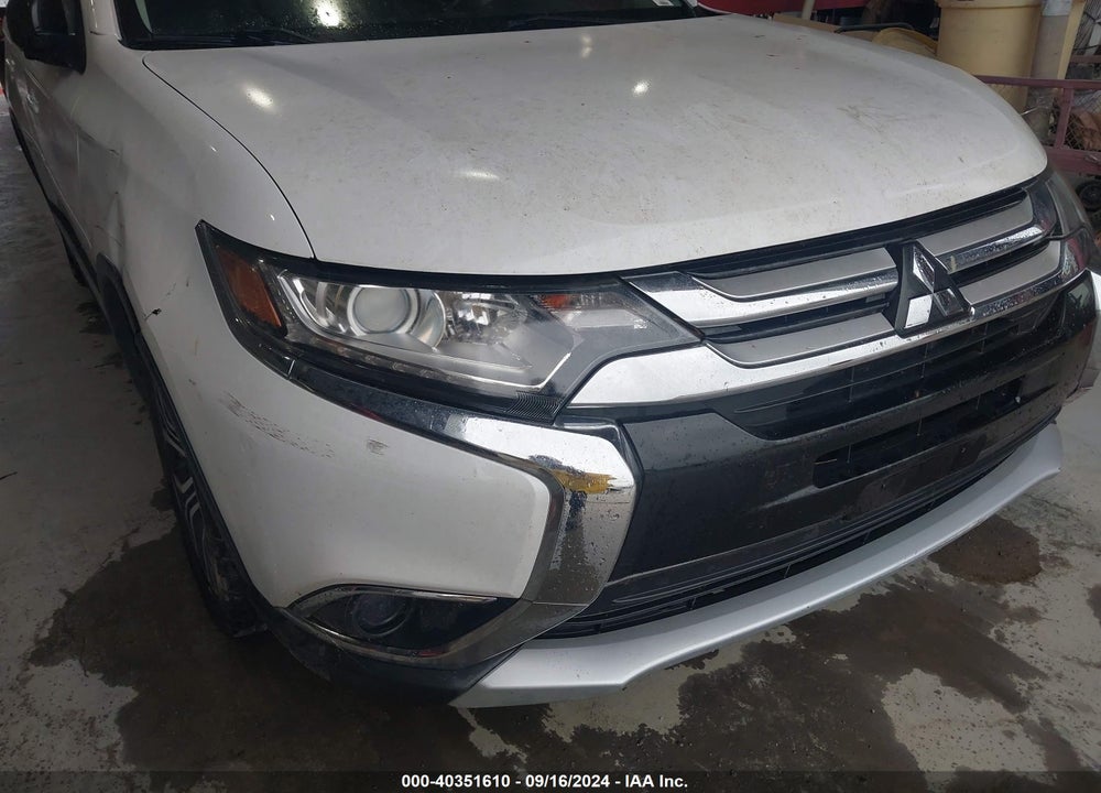 2016 MITSUBISHI OUTLANDER ES VIN: JA4AD2A32GZ015967