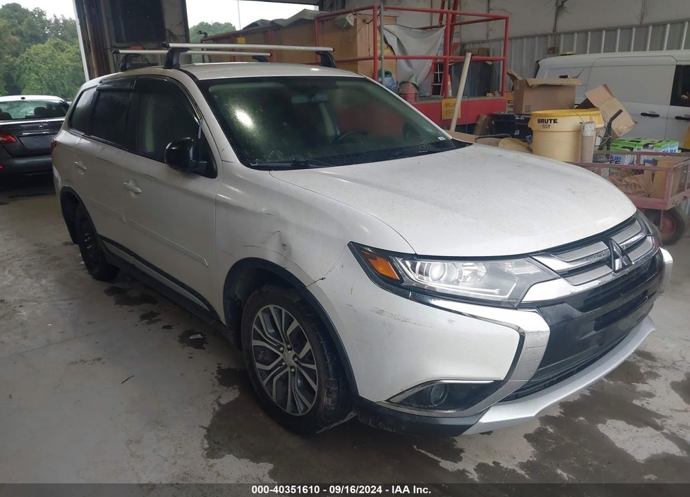 2016 MITSUBISHI OUTLANDER ES VIN: JA4AD2A32GZ015967