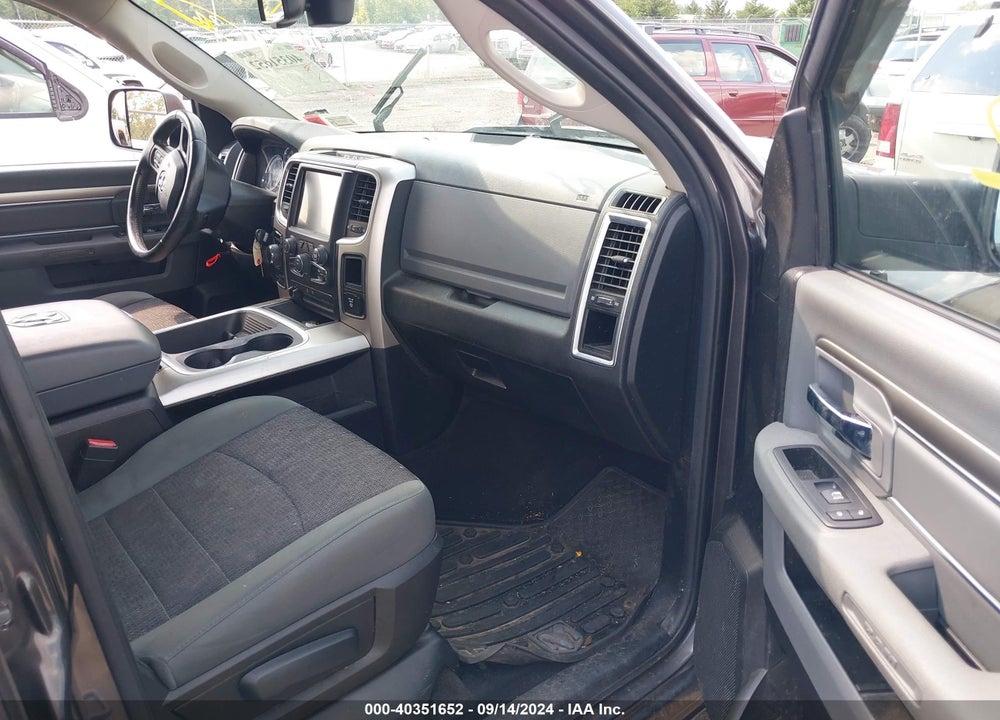 2016 RAM 1500 SLT VIN: 1C6RR7LT9GS152683