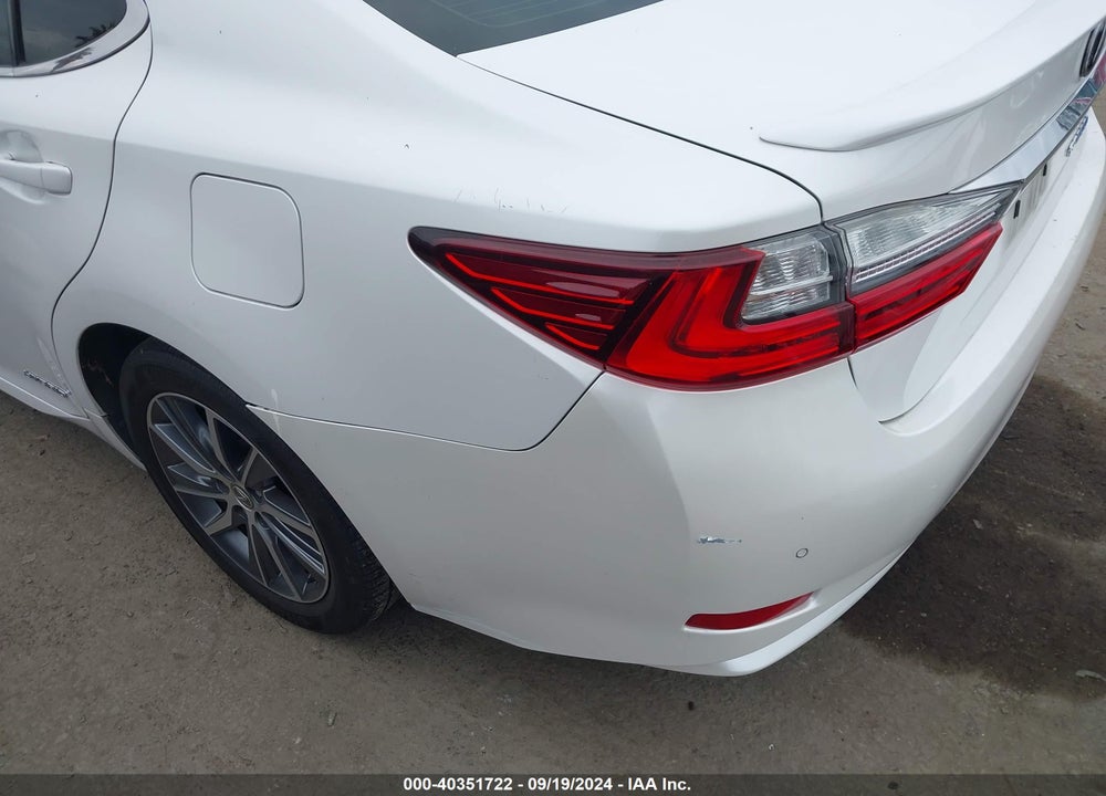 2018 LEXUS ES 300H VIN: JTHBW1GG3J2185648
