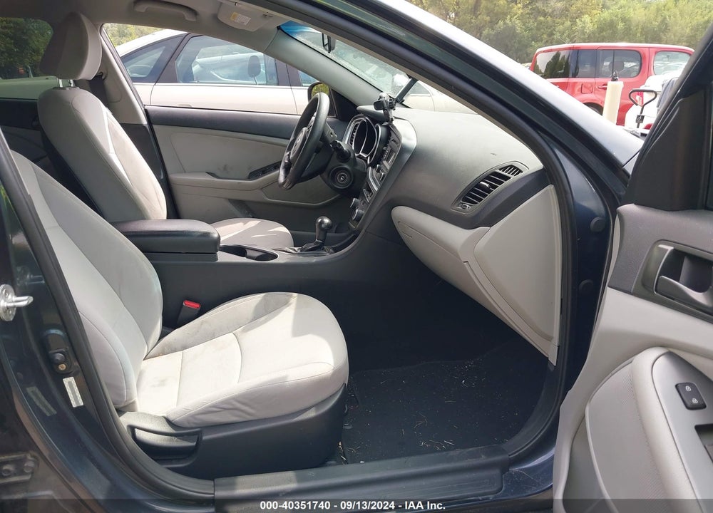 2015 KIA OPTIMA VIN: KNAGM4A74F5576091