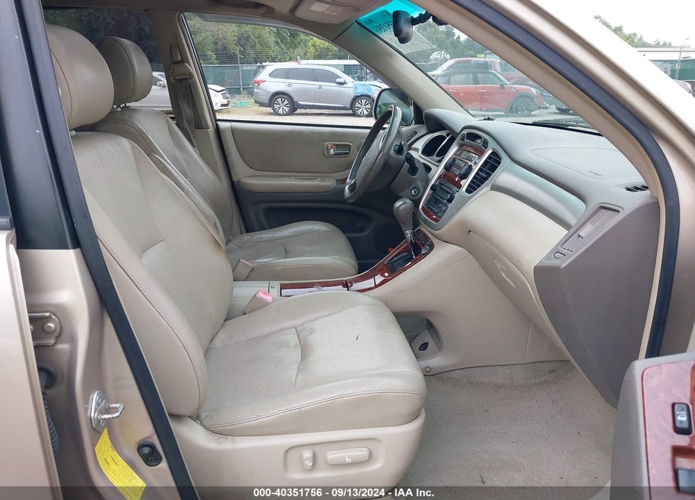 2006 TOYOTA HIGHLANDER HYBRID LIMITED V6 VIN: JTEEW21A560019834