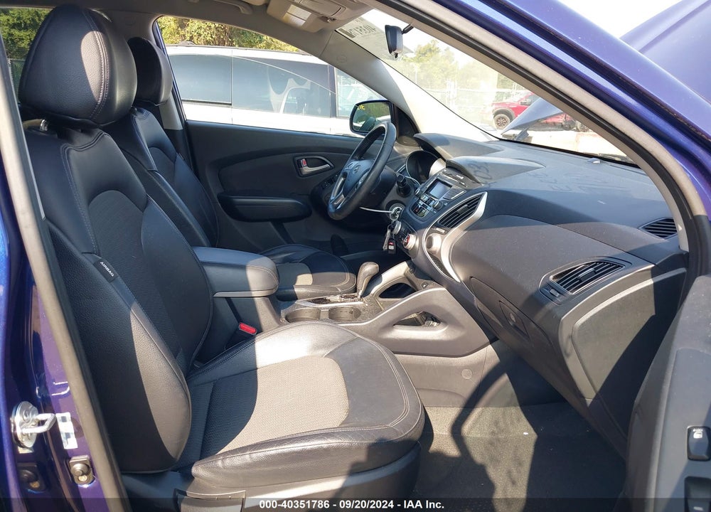 2011 HYUNDAI TUCSON GLS VIN: KM8JUCAC8BU250659