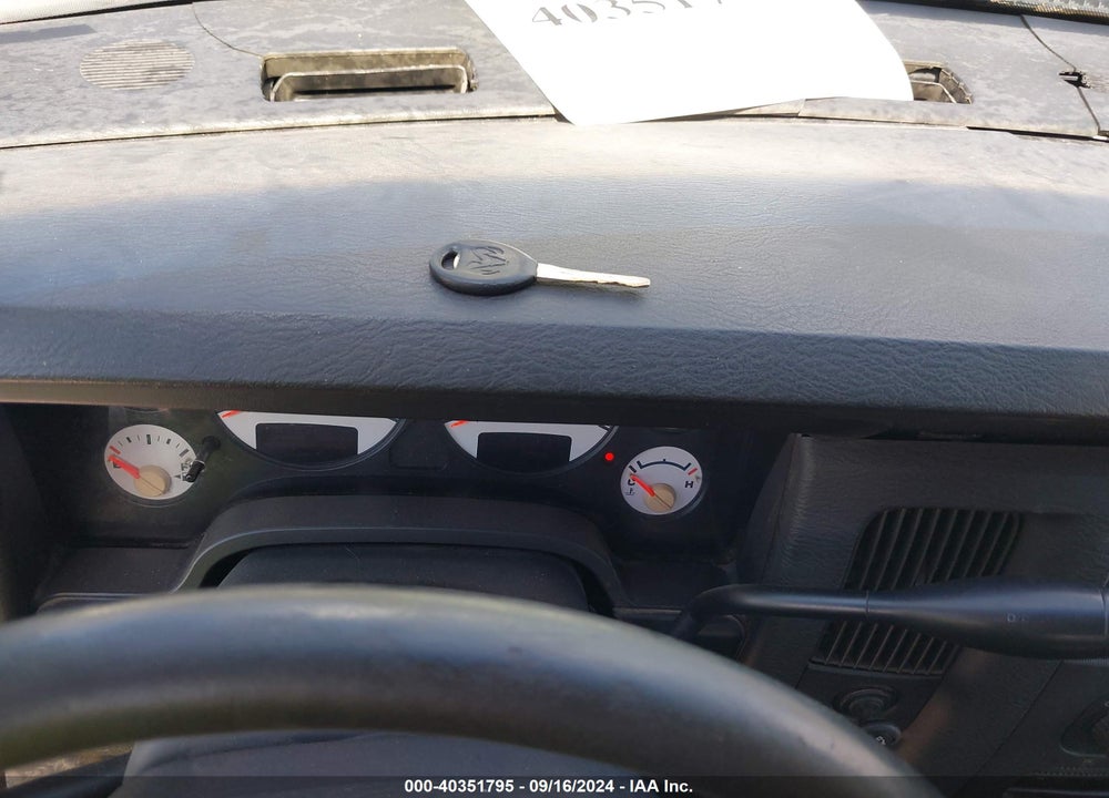 2002 DODGE RAM 1500 ST VIN: 3D7HU18Z52G162114