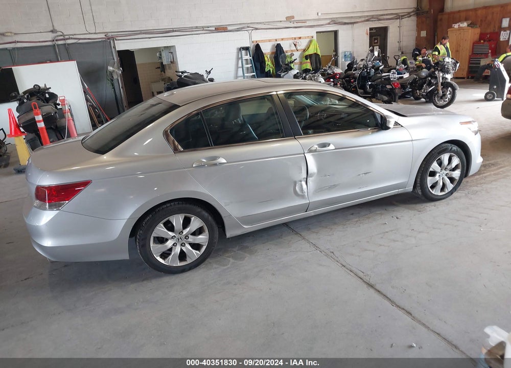 2010 HONDA ACCORD 2.4 EX-L VIN: 1HGCP2F83AA066380