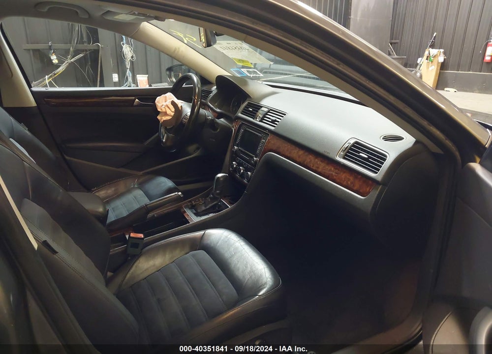 2012 VOLKSWAGEN PASSAT 2.5L SEL PREMIUM VIN: 1VWCP7A36CC024197