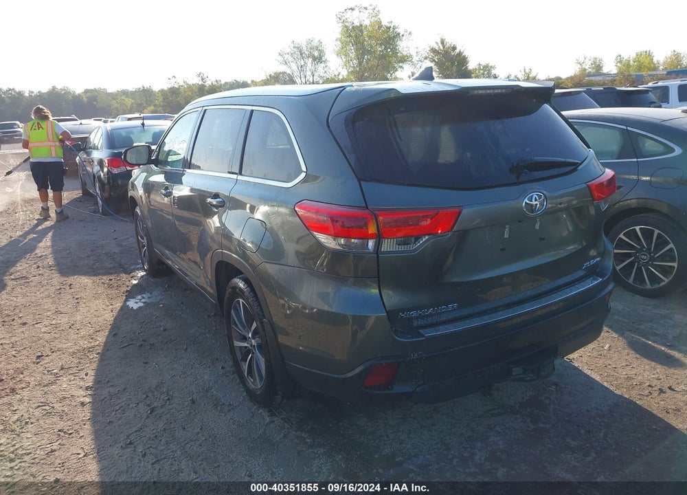 2019 TOYOTA HIGHLANDER XLE VIN: 5TDJZRFH3KS998544