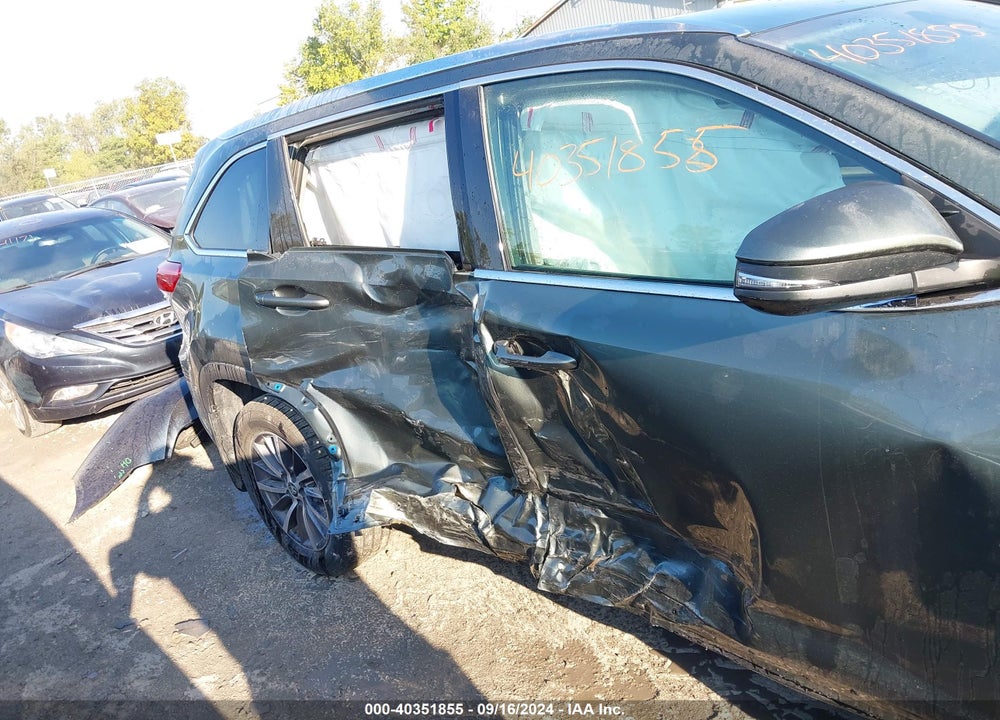 2019 TOYOTA HIGHLANDER XLE VIN: 5TDJZRFH3KS998544