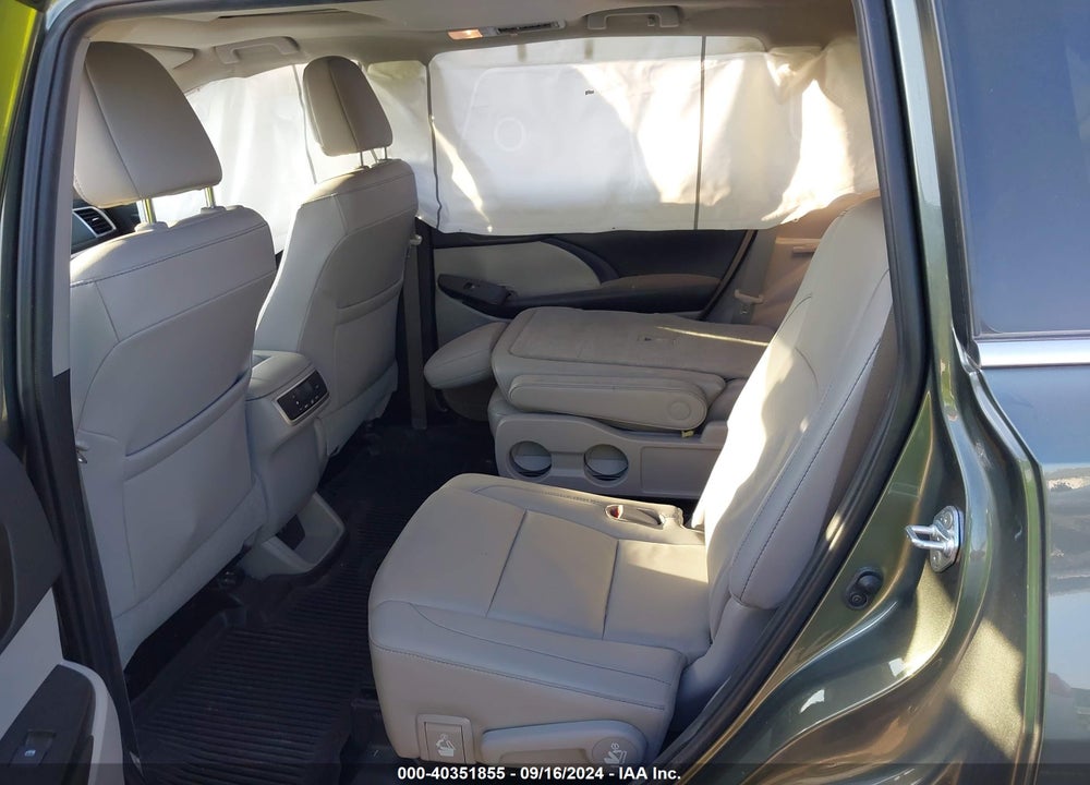 2019 TOYOTA HIGHLANDER XLE VIN: 5TDJZRFH3KS998544