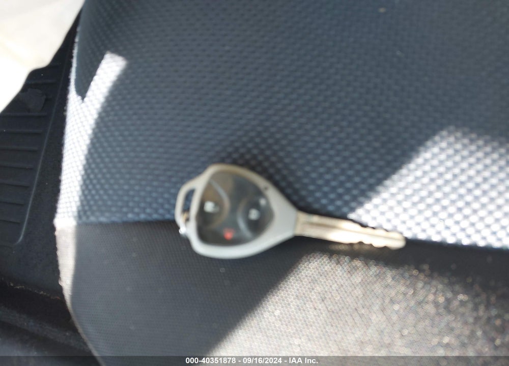 2006 SCION TC VIN: JTKDE167660085585