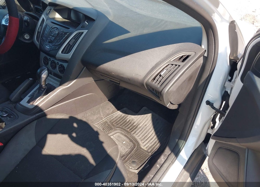 2014 FORD FOCUS SE VIN: 1FADP3K26EL427076