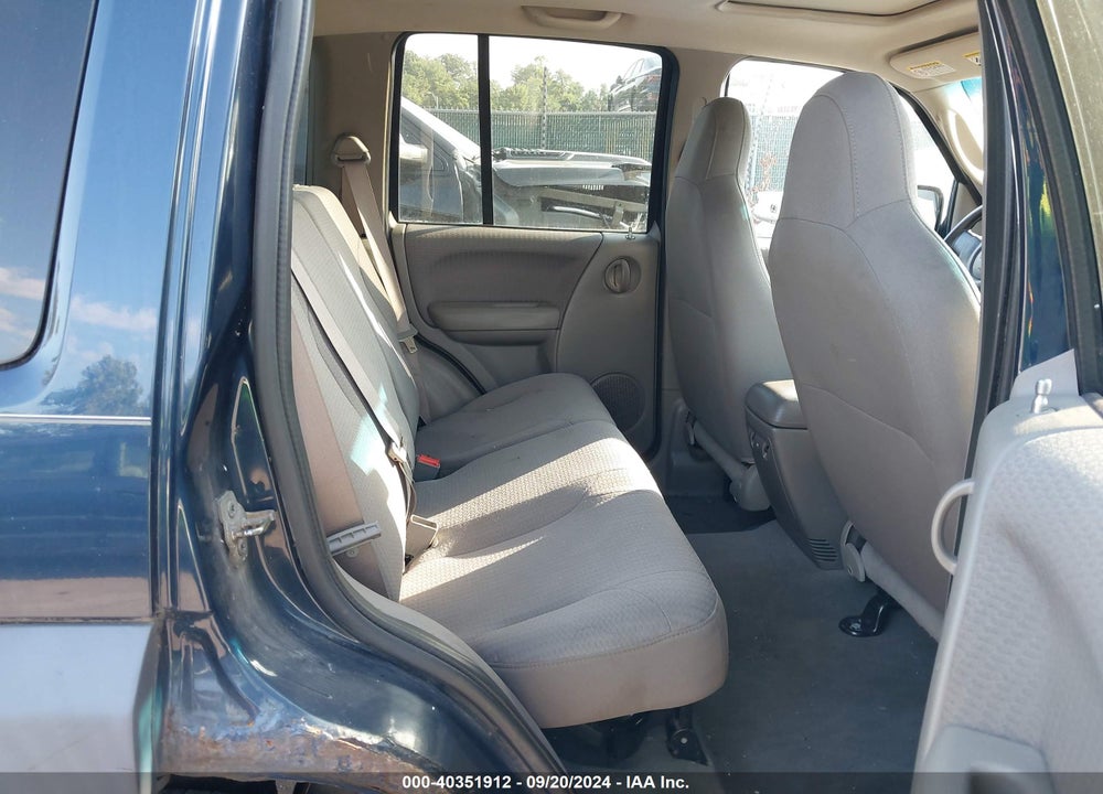 2002 JEEP LIBERTY SPORT VIN: 1J4GL48K32W209780