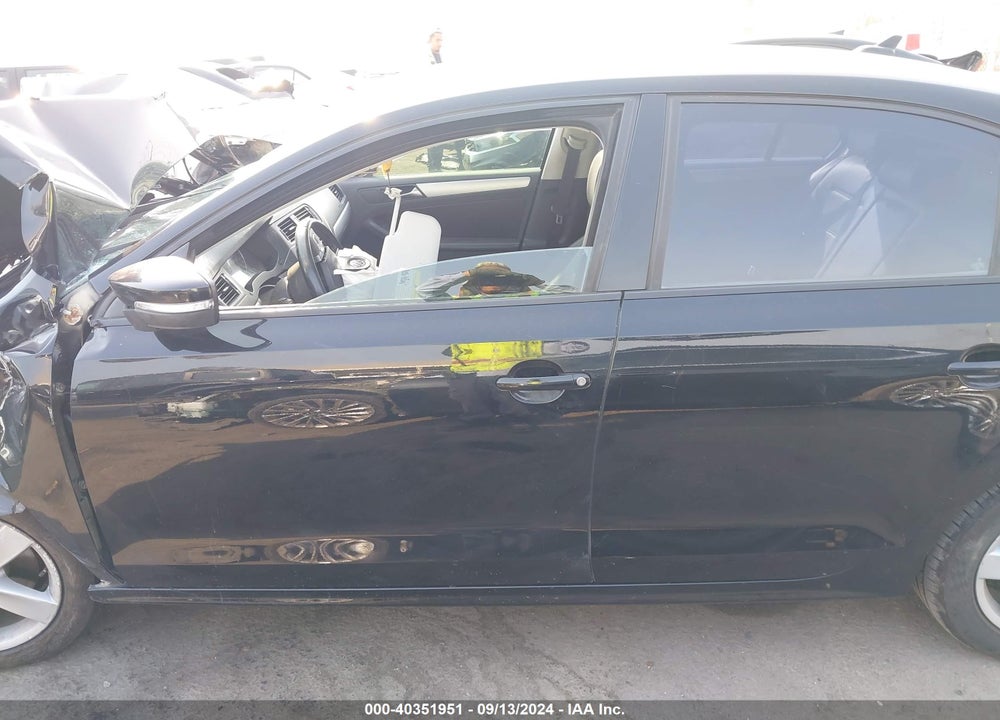 2012 VOLKSWAGEN JETTA 2.0L TDI VIN: 3VWLL7AJ5CM415334