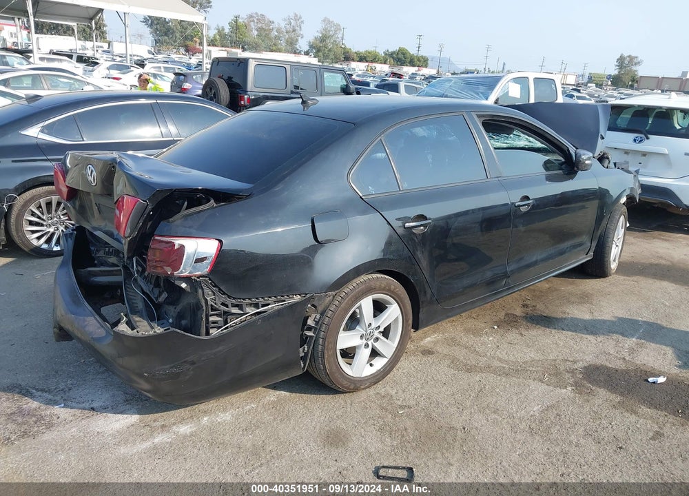 2012 VOLKSWAGEN JETTA 2.0L TDI VIN: 3VWLL7AJ5CM415334