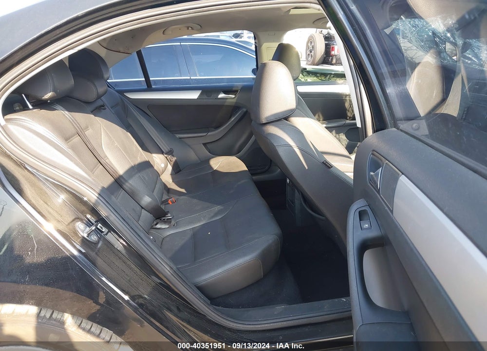 2012 VOLKSWAGEN JETTA 2.0L TDI VIN: 3VWLL7AJ5CM415334