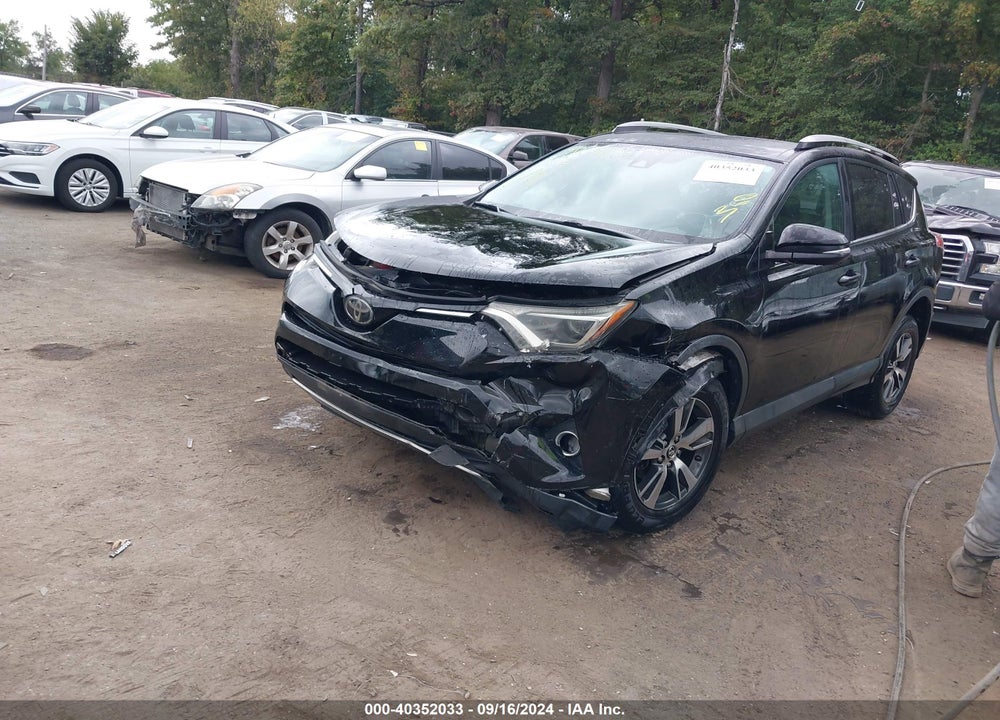 2018 TOYOTA RAV4 XLE VIN: 2T3WFREV0JW413387