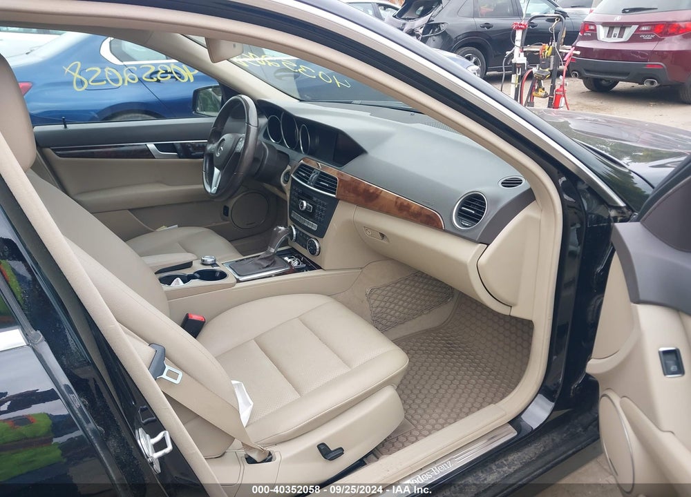 2014 MERCEDES-BENZ C 300 LUXURY 4MATIC/SPORT 4MATIC VIN: WDDGF8AB7EA931162