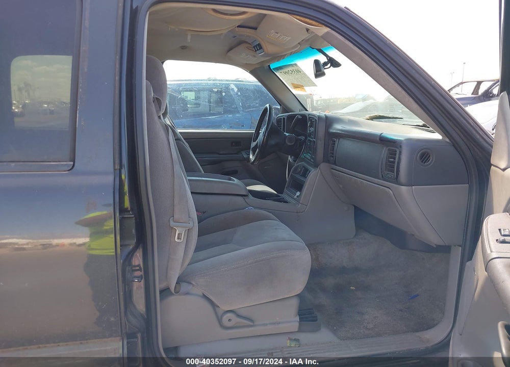 2003 GMC YUKON XL 1500 SLE VIN: 3GKEC16Z83G246081