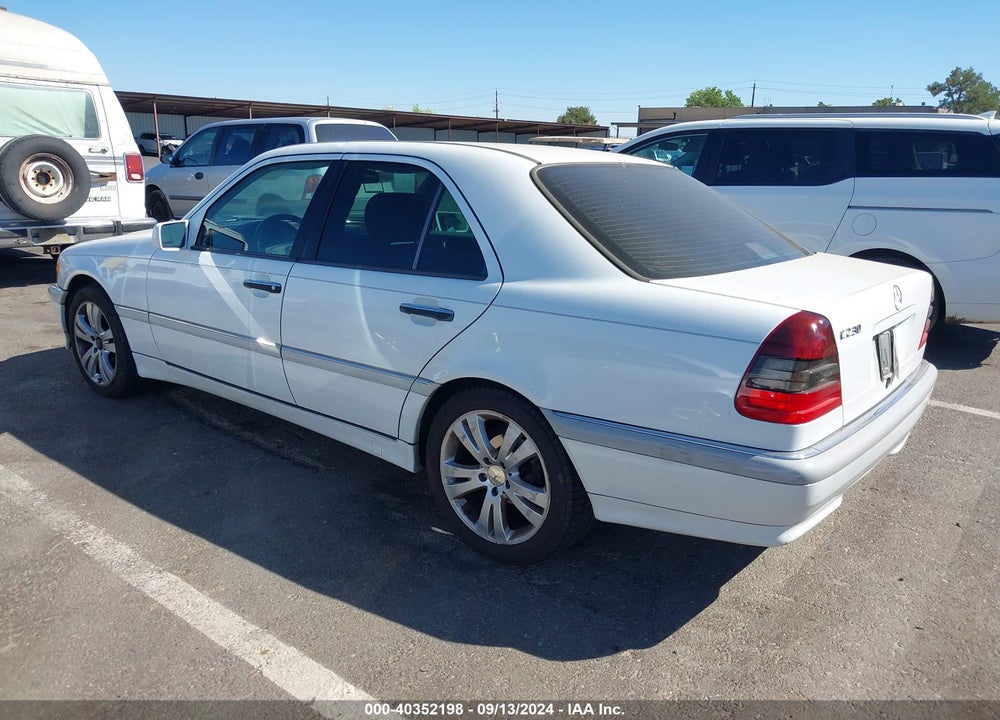 1998 MERCEDES-BENZ C 230 VIN: WDBHA23G3WA617365