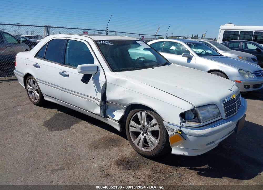 1998 MERCEDES-BENZ C 230 VIN: WDBHA23G3WA617365