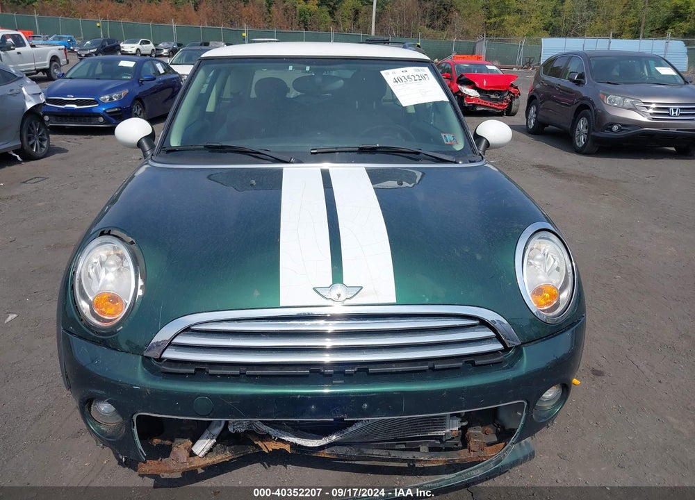2013 MINI HARDTOP COOPER VIN: WMWSU3C51DT680661