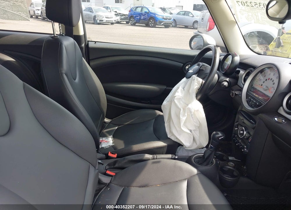 2013 MINI HARDTOP COOPER VIN: WMWSU3C51DT680661