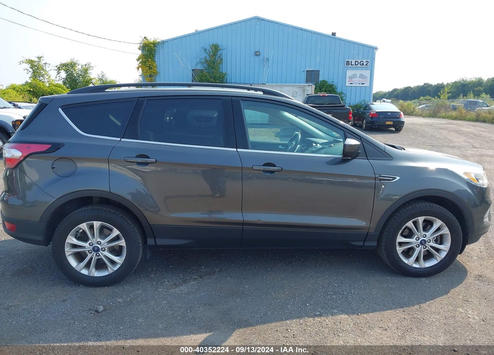 2018 FORD ESCAPE SE VIN: 1FMCU9GD8JUA74111