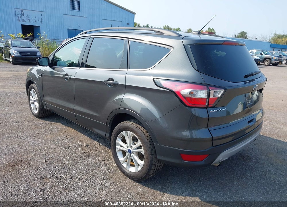 2018 FORD ESCAPE SE VIN: 1FMCU9GD8JUA74111