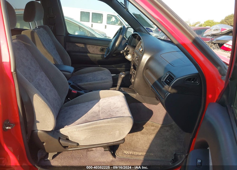 2001 NISSAN PATHFINDER XE VIN: JN8DR07X11W513450