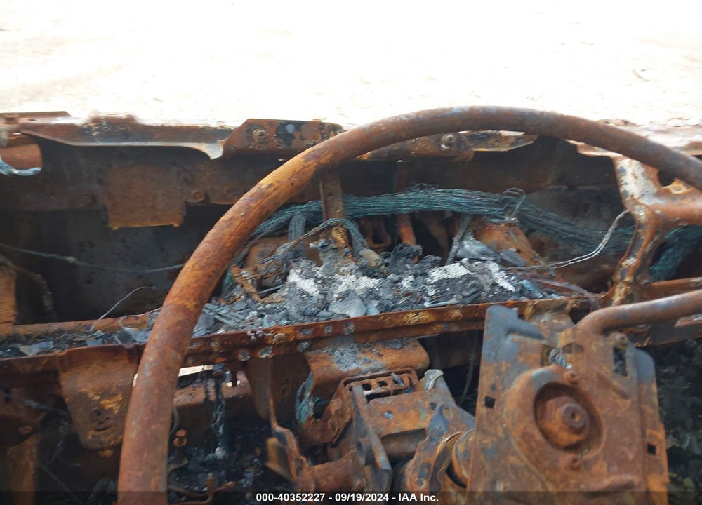 1994 ISUZU NPR VIN: JALB4B1K8R7009928