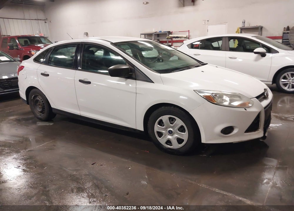 2013 FORD FOCUS VIN: 1FADP3E22DL212580