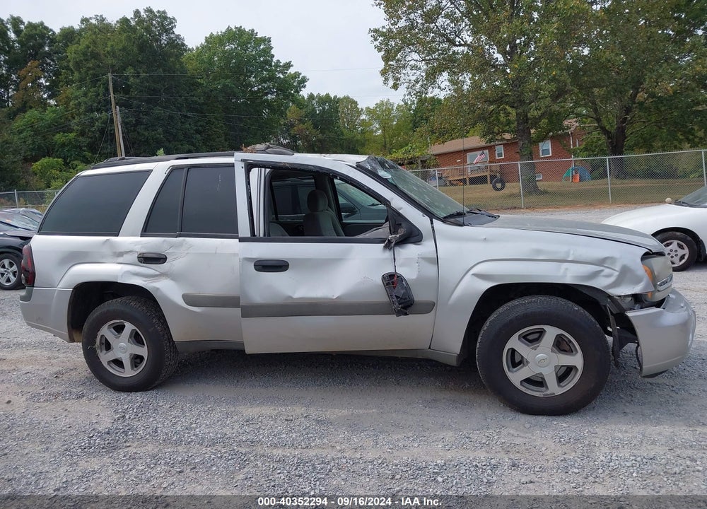 2005 CHEVROLET TRAILBLAZER LS VIN: 1GNDT13S452107342